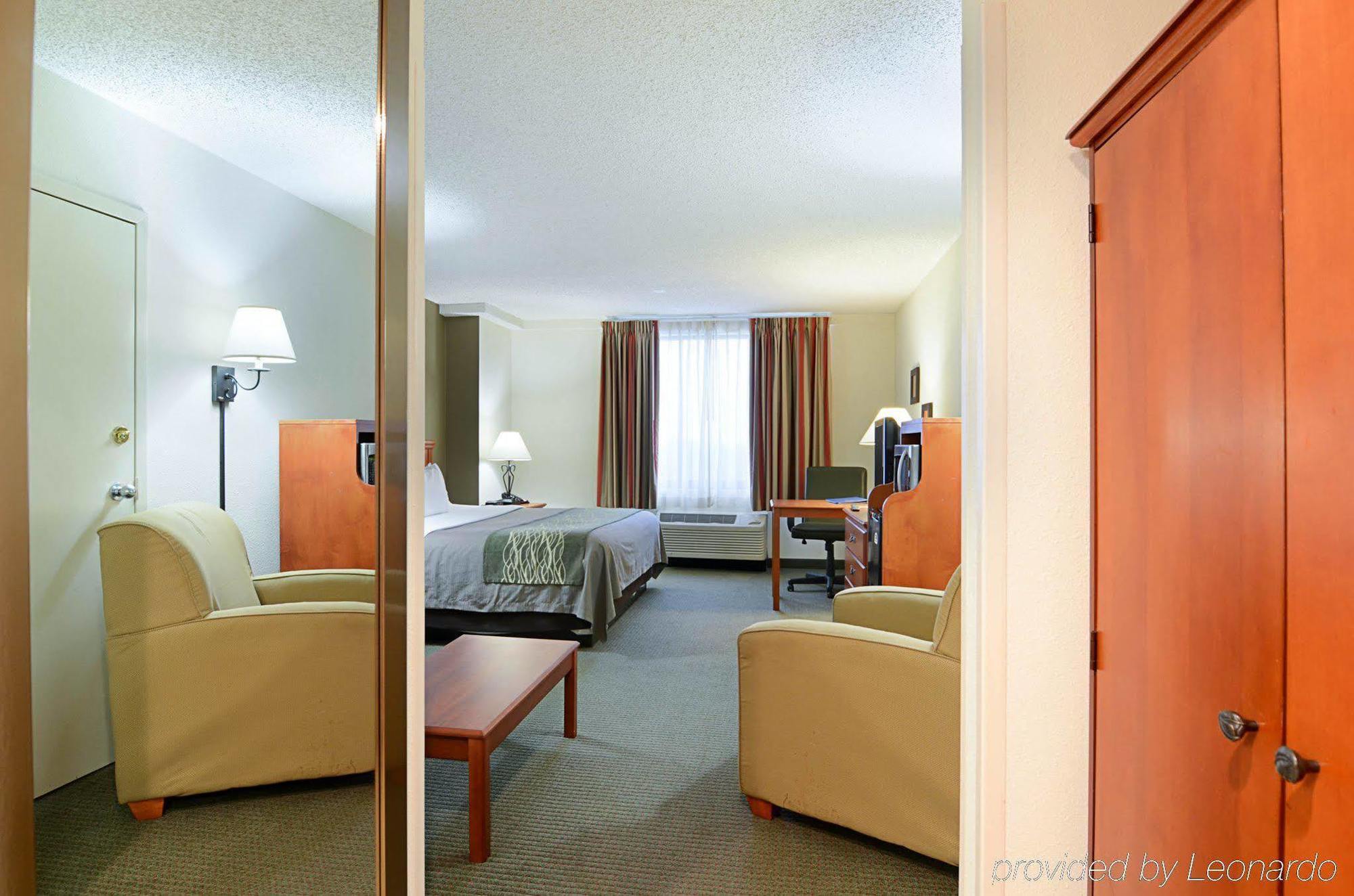 Fairfield Inn & Suites By Marriott Alexandria West/Mark Center Exterior foto